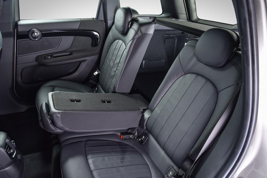 Интерьер Mini Cooper Countryman 2017 года  (ZA) (фото 4 из 40)